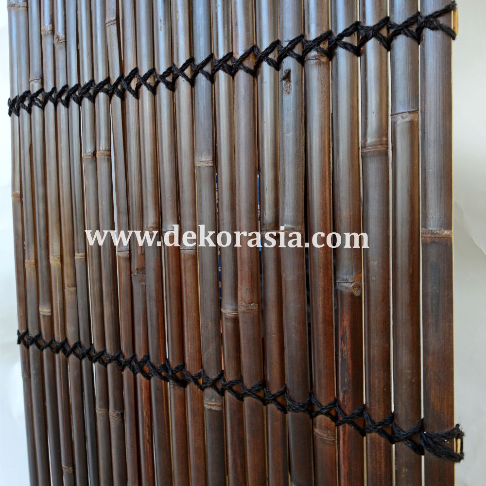 Black Bamboo Fence With 5 Back Slats - Image 2