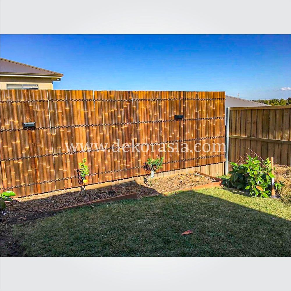 Bamboo Border Natural bamboo fence 2 back slats black coco rope