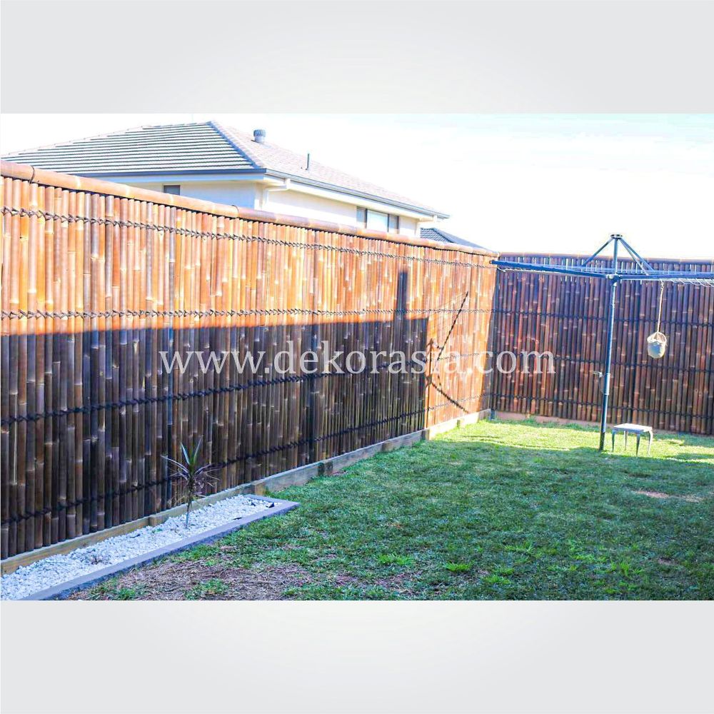 Black half bamboo fence with 4 back slats, decorative inserted and black coco rope