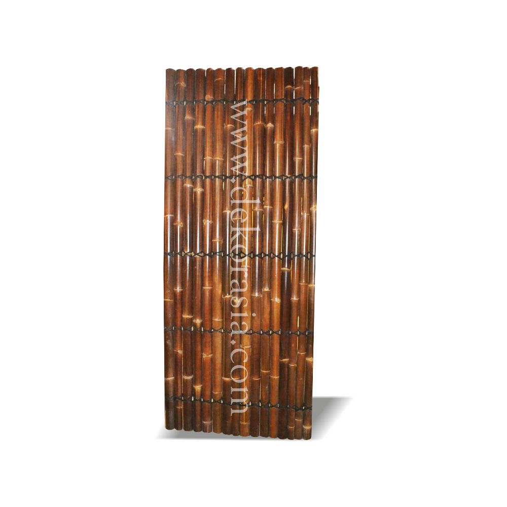  Bamboo Fence | Black half bamboo fence with 5 back slats and black coco rope